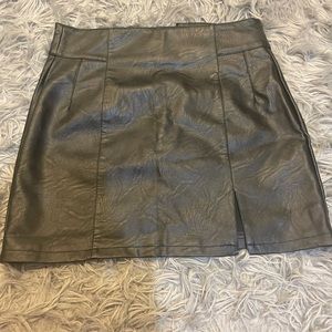 Black Topshop faux leather skirt